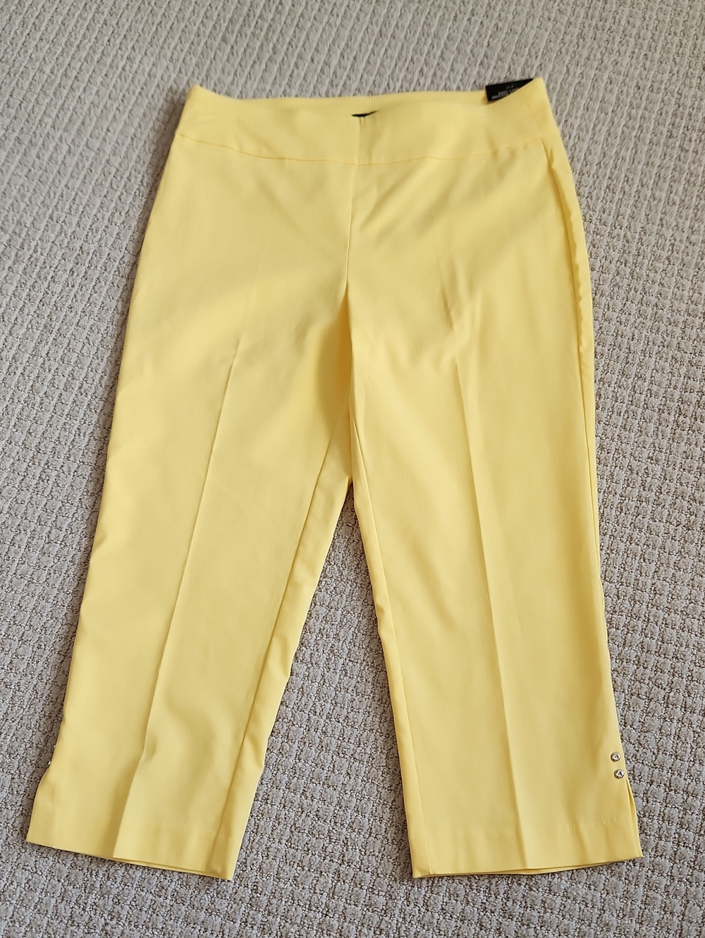 Counterparts Bright Yellow Cropped Wide-Leg Capris